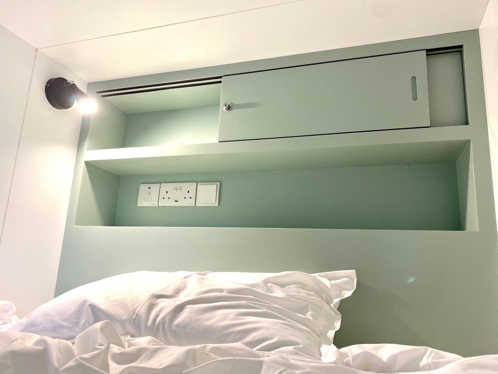 Urban Habitat Capsule Beds Hostel Nicosia Buitenkant foto