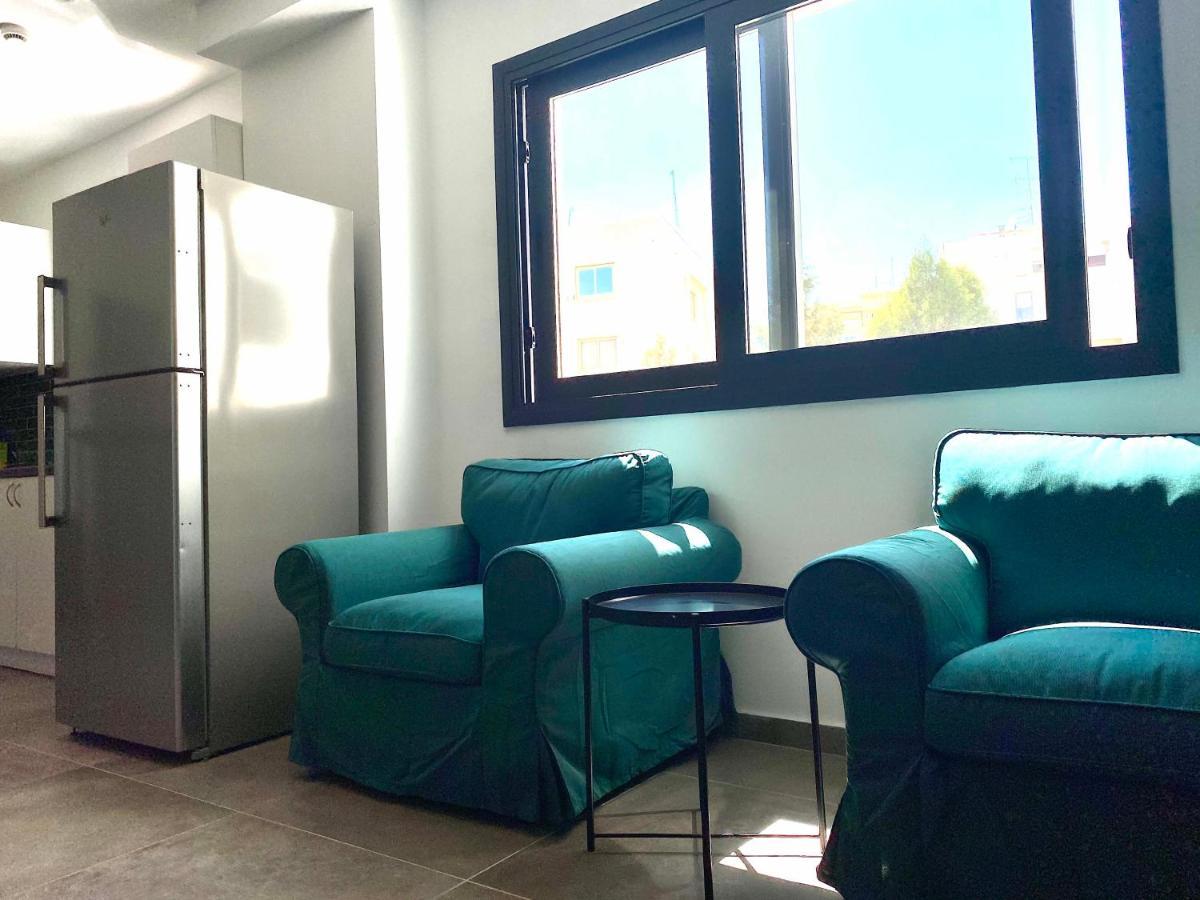 Urban Habitat Capsule Beds Hostel Nicosia Buitenkant foto